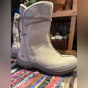 Patagonia Atlee tie boots • 8.5 • Excellent condition